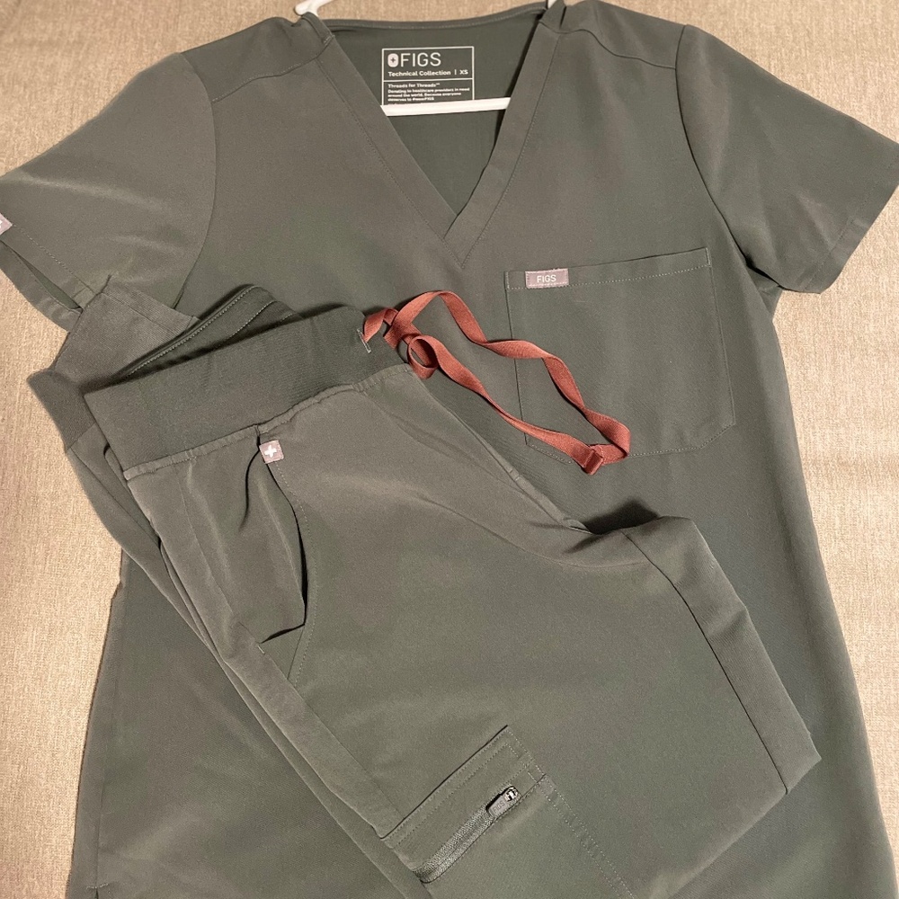 Figs Scrubs - Bonsai Set